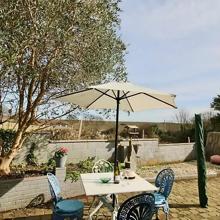 Olive Garden By Air Premier Villa Newhaven Exterior photo